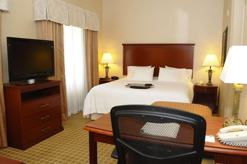 Hampton Inn & Suites Redding Bilik gambar