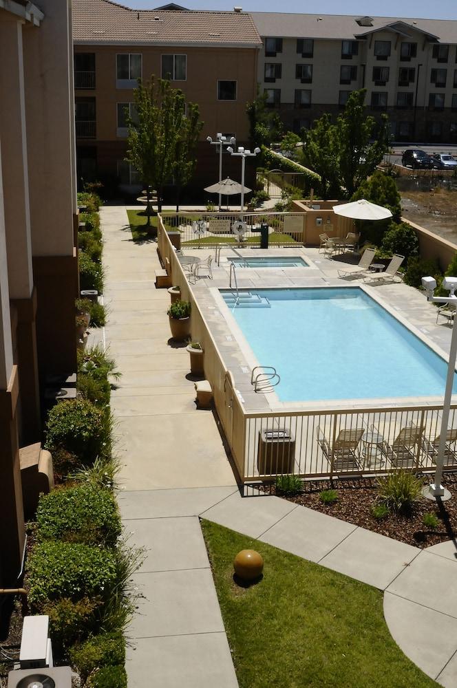 Hampton Inn & Suites Redding Luaran gambar