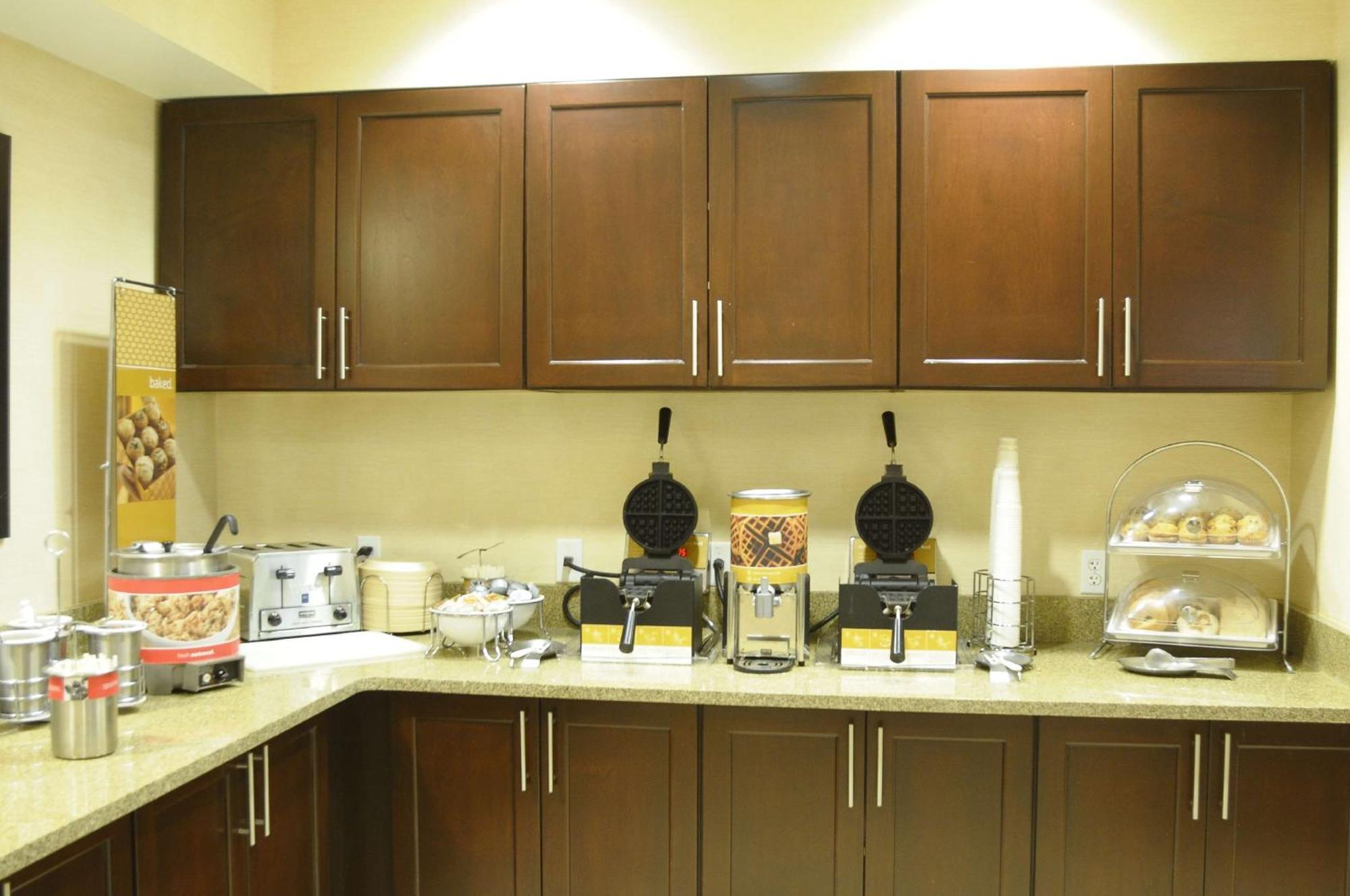 Hampton Inn & Suites Redding Luaran gambar