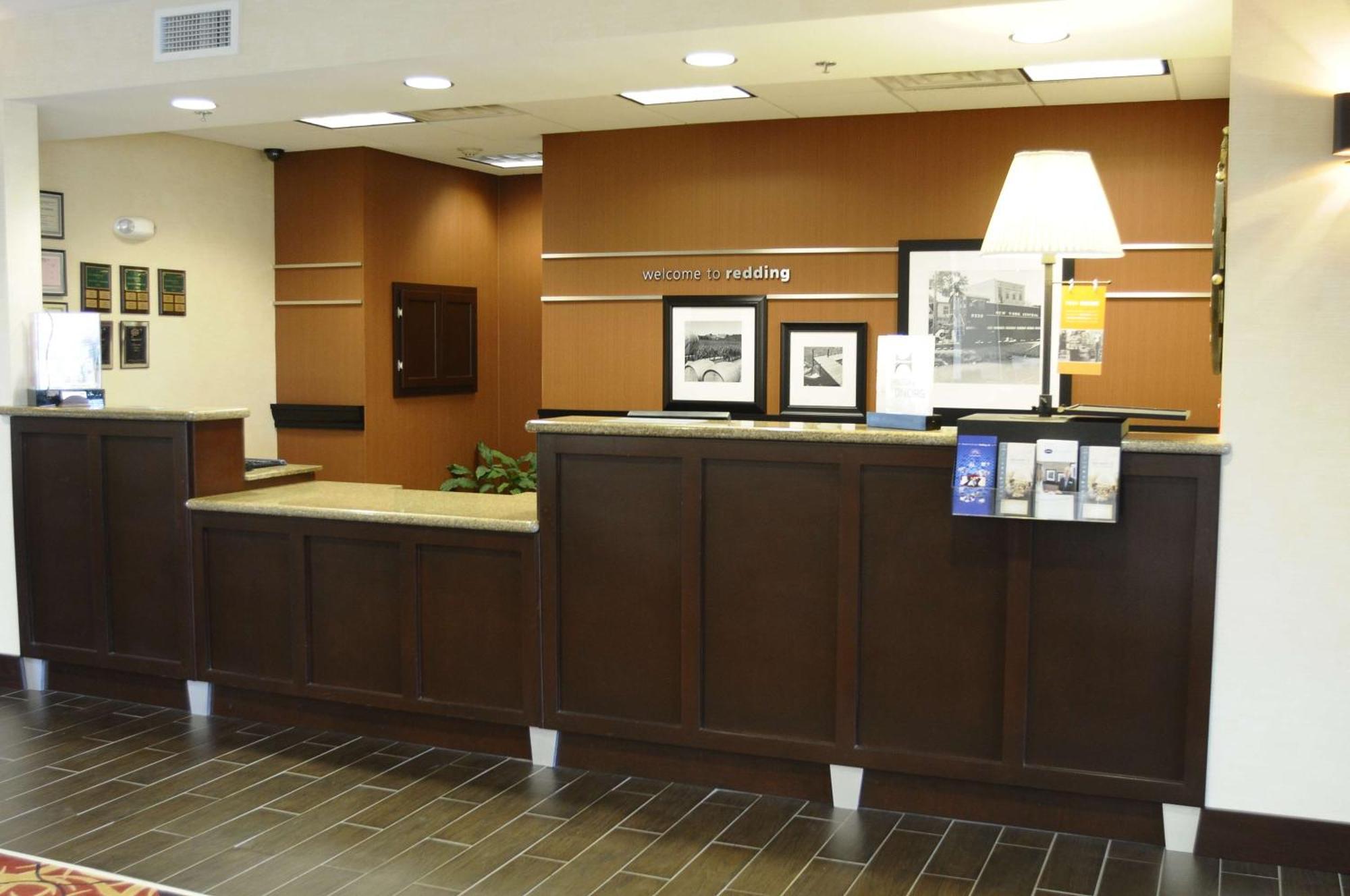 Hampton Inn & Suites Redding Luaran gambar