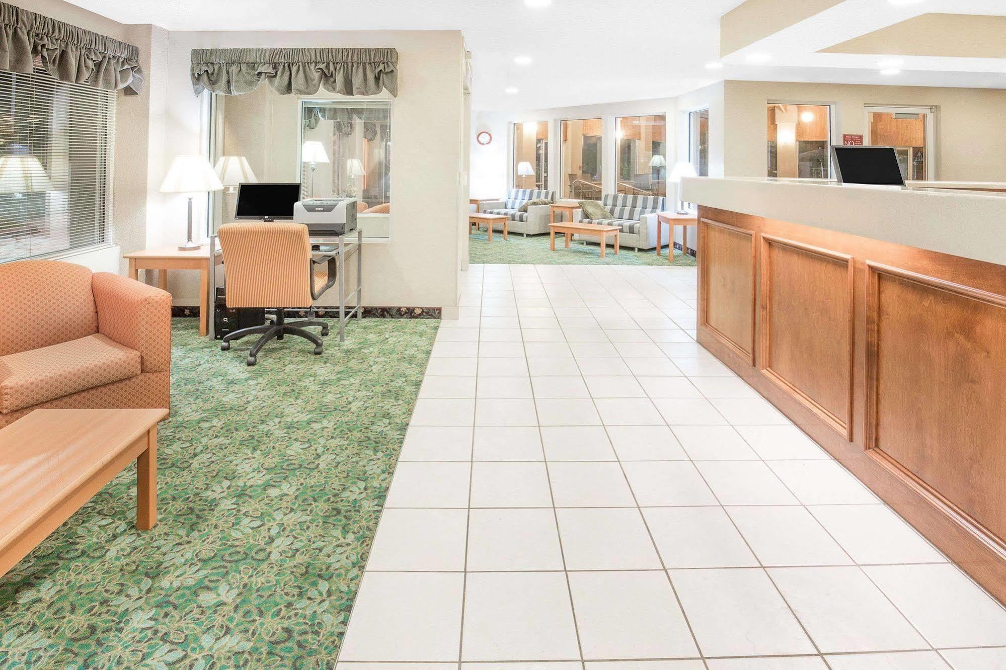 Hampton Inn & Suites Redding Luaran gambar