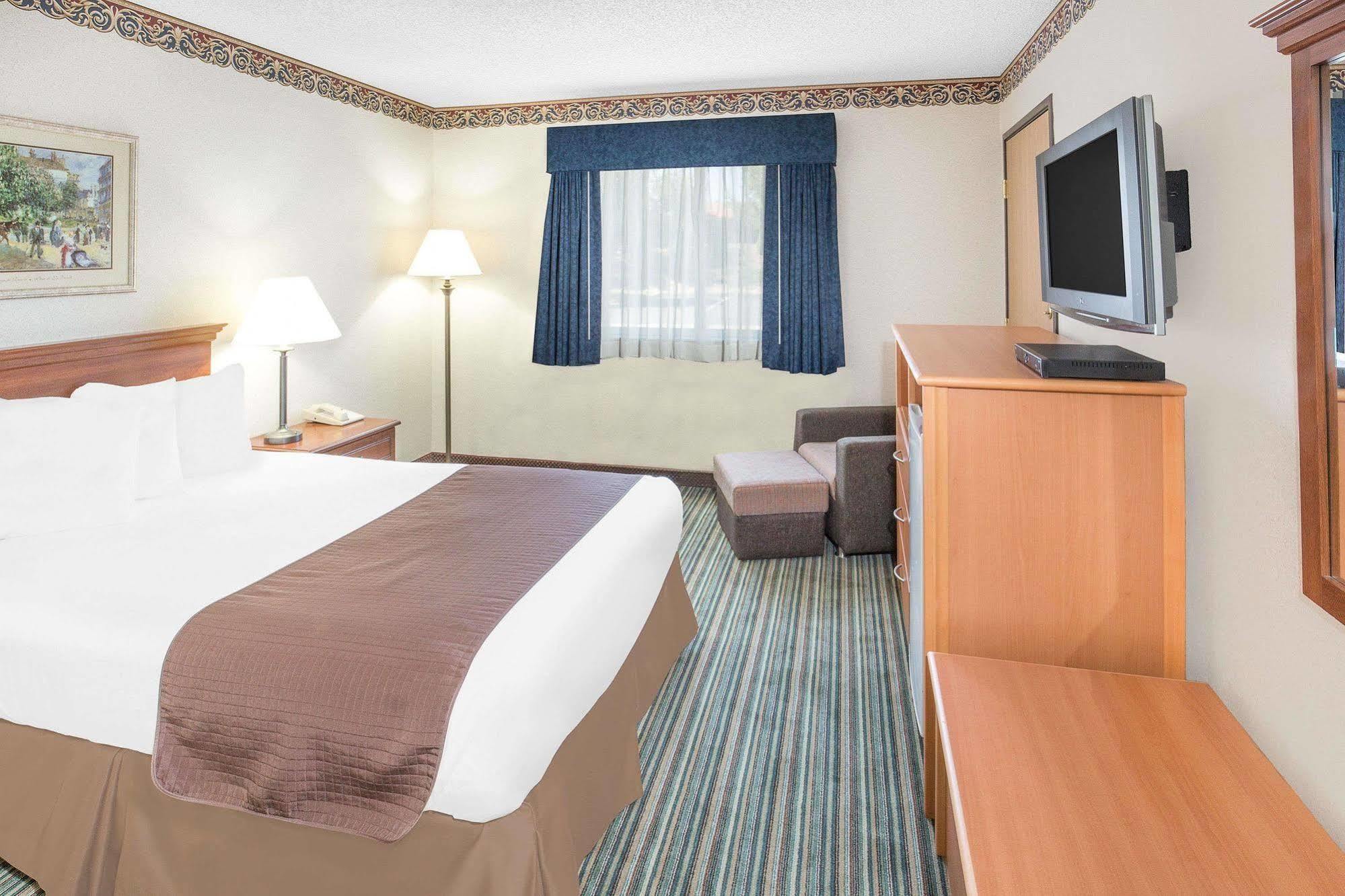Hampton Inn & Suites Redding Luaran gambar
