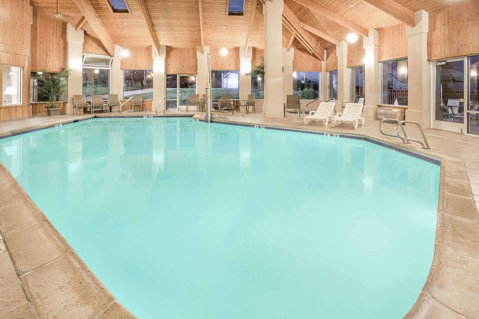 Hampton Inn & Suites Redding Luaran gambar